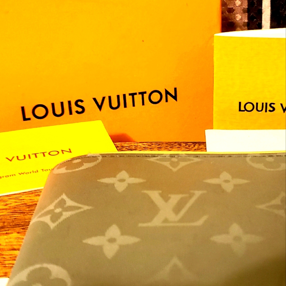 Louis Vuitton Wallet (Rare)
